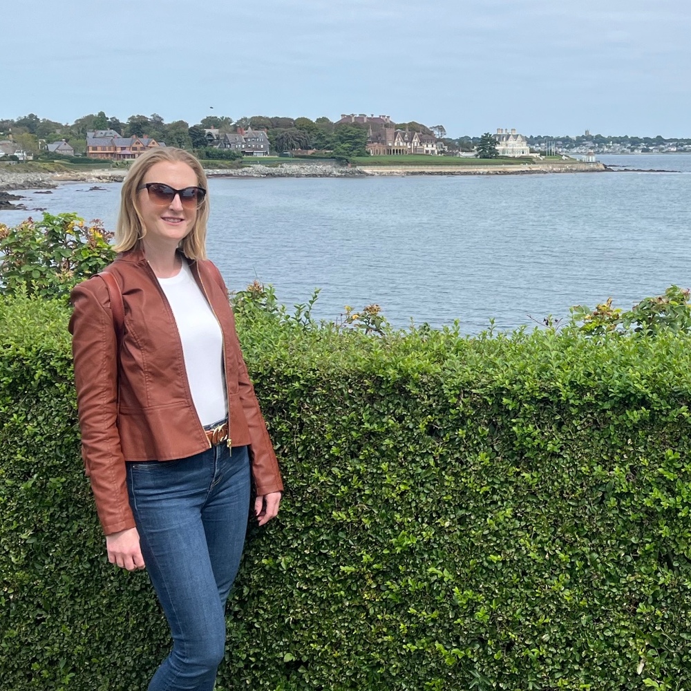 Meet your Posher, Kelly